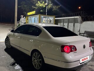 2010 Volkswagen Passat B6, белый, 800000 рублей, вид 4