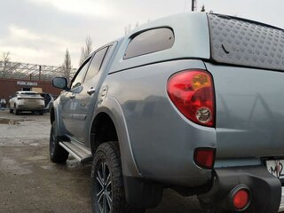 2007 Mitsubishi L200 IV, серый, 1500000 рублей, вид 4