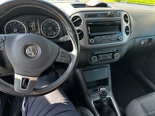 2015 Volkswagen Tiguan I Рестайлинг, чёрный, 1720000 рублей, вид 5