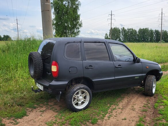 2003 Chevrolet Niva I, чёрный, 350000 рублей - вид 4