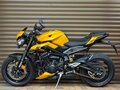 2023 Triumph Street Triple, жёлтый, 985000 рублей - вид 3