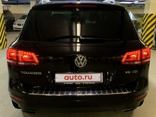 2014 Volkswagen Touareg II, чёрный, 3500000 рублей, вид 5