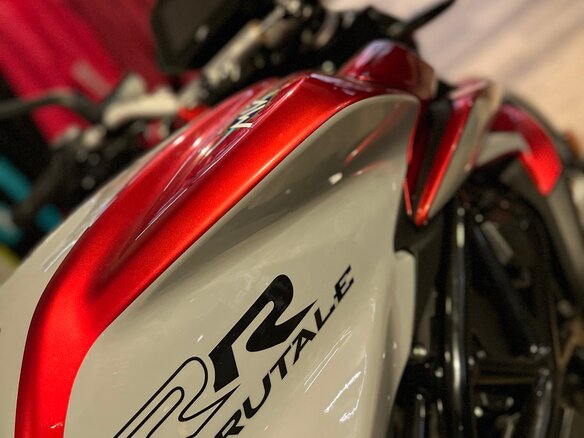 2021 MV Agusta Brutale 800, серый, 1790000 рублей - вид 5