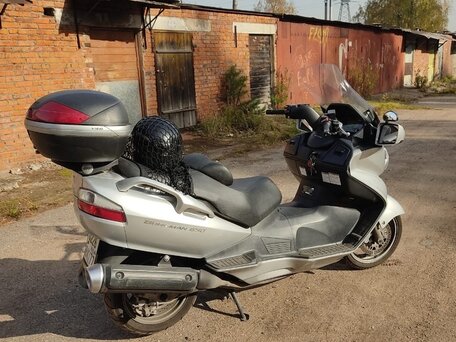 2005 Suzuki Burgman (SkyWave) 650, серебристый, 325000 рублей, вид 2