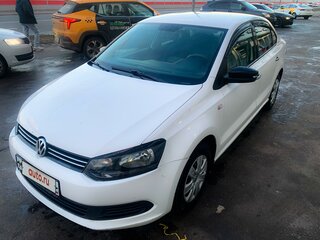 2012 Volkswagen Polo V, белый, 650000 рублей, вид 2