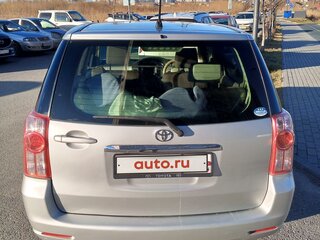 2007 Toyota Raum II, серебристый, 700000 рублей, вид 3