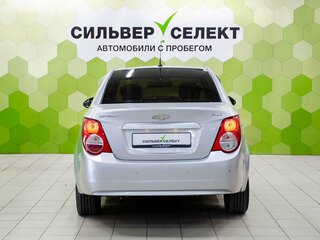 2012 Chevrolet Aveo II, серебристый, 500000 рублей, вид 4