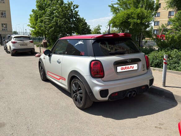 2019 Mini Hatch JCW III (F55/F56) Рестайлинг, серебристый, 2550000 рублей - вид 1