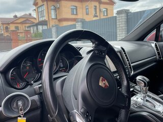 2013 Porsche Cayenne Diesel II (958), красный, 2450000 рублей, вид 4