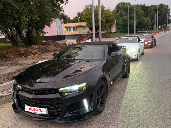 2018 Chevrolet Camaro 8-speed VI Рестайлинг, чёрный, 2974990 рублей - вид 1