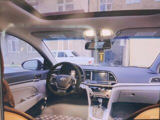 2017 Hyundai Elantra VI (AD), чёрный, 1630000 рублей, вид 3