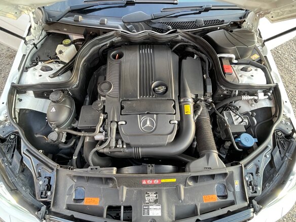 2013 Mercedes-Benz C-Класс 180 BlueEFFICIENCY III (W204) Рестайлинг, белый, 1570000 рублей - вид 15
