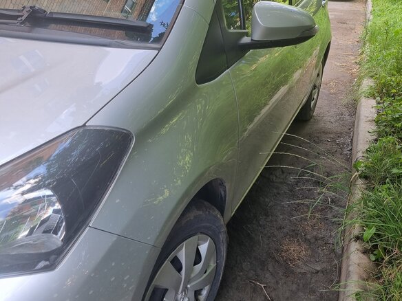 2015 Toyota Vitz III (XP130) Рестайлинг, серебристый, 973000 рублей - вид 8
