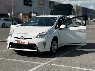 2012 Toyota Prius III Рестайлинг (XW30), белый, 1200000 рублей, вид 2