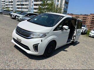 2016 Honda Stepwgn V, белый, 2100000 рублей, вид 3