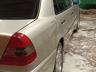 1994 Mercedes-Benz C-Класс 180 I (W202), серебристый, 560000 рублей, вид 3