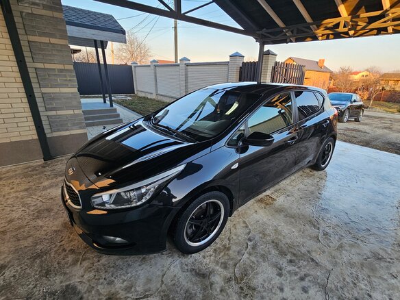 2012 Kia Ceed II, чёрный, 1040000 рублей - вид 1