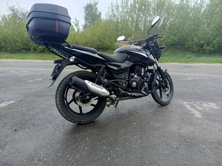 2022 Bajaj Pulsar 180, чёрный, 150000 рублей, вид 3