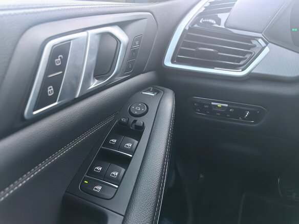 2019 BMW X5 30d IV (G05/G18), белый, 6600000 рублей - вид 19