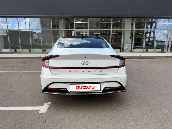 2022 Hyundai Sonata VIII (DN8), белый, 4750000 рублей - вид 5