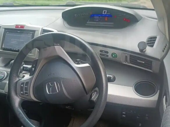 2012 Honda Freed I Рестайлинг, серебристый, 1010000 рублей - вид 2