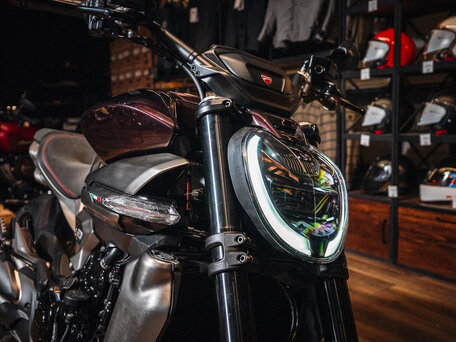 2026 Ducati XDiavel, пурпурный, 3475000 рублей, вид 4