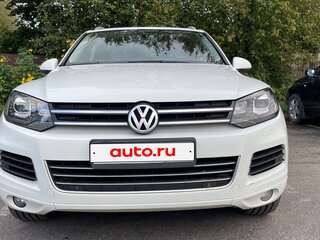 2014 Volkswagen Touareg II, белый, 2000000 рублей, вид 3