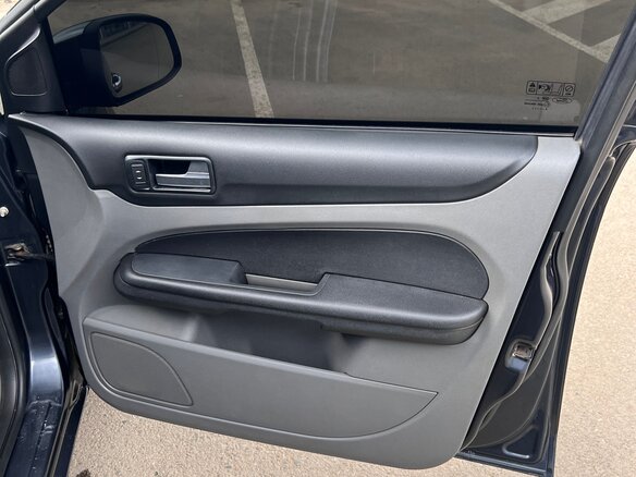 2008 Ford Focus II Рестайлинг, серый, 550000 рублей - вид 13