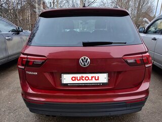 2019 Volkswagen Tiguan II, красный, 2300000 рублей, вид 3