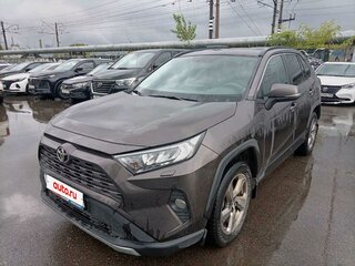 2020 Toyota RAV4 V (XA50), коричневый, 3025000 рублей, вид 2