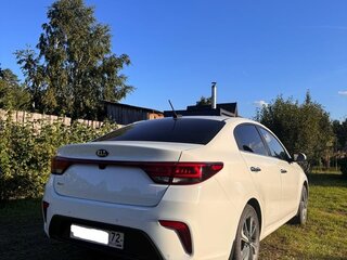 2018 Kia Rio IV, белый, 1400000 рублей, вид 3
