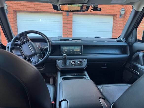 2020 Land Rover Defender 110 II, чёрный, 7000000 рублей - вид 17