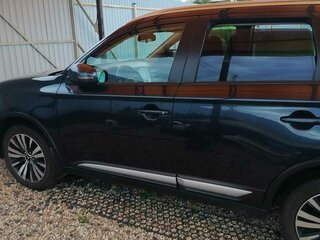 2020 Mitsubishi Outlander III Рестайлинг 3, синий, 2800000 рублей, вид 3