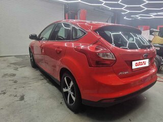 2013 Ford Focus III, красный, 840000 рублей, вид 5