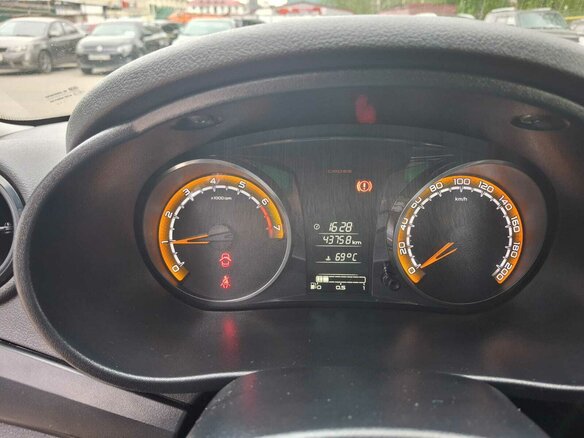 2023 Lada (ВАЗ) Granta Cross I Рестайлинг, белый, 850000 рублей - вид 12