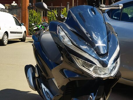 2018 Honda PCX 150, чёрный, 320000 рублей, вид 1