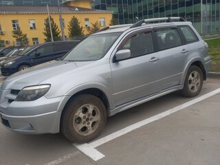 2007 Mitsubishi Outlander I, серебристый, 850000 рублей, вид 3