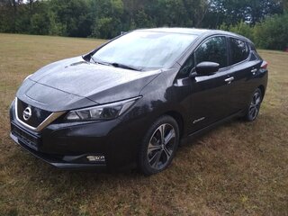 2018 Nissan Leaf II (ZE1), чёрный, 2000000 рублей, вид 1