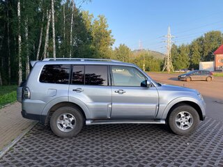 2007 Mitsubishi Pajero IV, серебристый, 1450000 рублей, вид 1