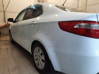 2014 Kia Rio III, белый, 990000 рублей, вид 4