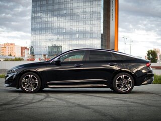 2020 Kia K5 III, чёрный, 3180000 рублей, вид 2