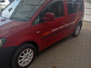 2010 Volkswagen Caddy EcoFuel III Рестайлинг, пурпурный, 1500000 рублей, вид 3