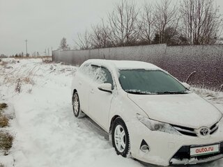 2014 Toyota Auris II, белый, 1300000 рублей, вид 2