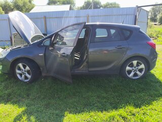 2011 Opel Astra J, серый, 700000 рублей, вид 4