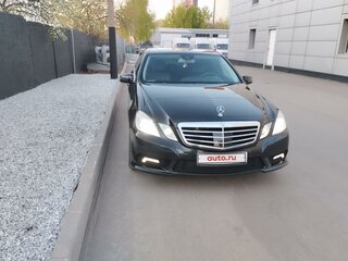 2010 Mercedes-Benz E-Класс 250 5G-Tronic IV (W212, S212, C207), чёрный, 1400000 рублей, вид 2
