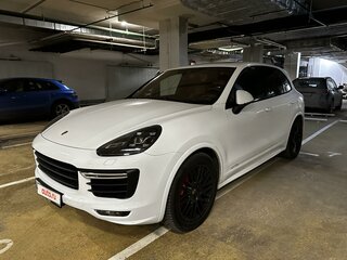 2017 Porsche Cayenne GTS II Рестайлинг (958), белый, 6700000 рублей, вид 1