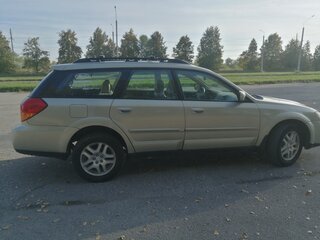 2004 Subaru Outback II, бежевый, 750000 рублей, вид 4