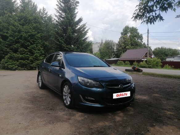 2013 Opel Astra J Рестайлинг, синий, 700000 рублей - вид 1