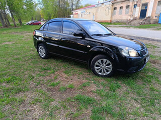 2010 Kia Rio II Рестайлинг, чёрный, 560000 рублей, вид 2