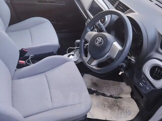 2010 Toyota Vitz III (XP130), серый, 858000 рублей, вид 5
